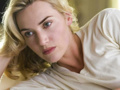 Kate Winslet: "Gençliğimde vücudum hakkında söylenenleri unutamıyorum"