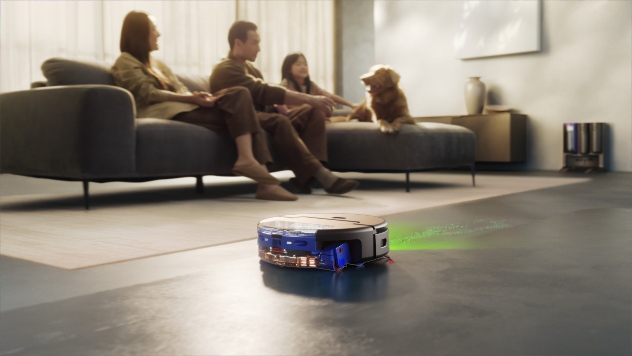 Dyson'ın ilk ıslak ve kuru robotu Dyson Spot+Scrub™ Ai ile artık kirlerin saklanacak yeri kalmıyor