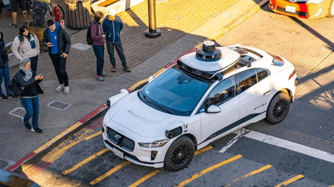 Waymo'nun sürücüsüz taksisi 10 yaşındaki çocuğa çarptı