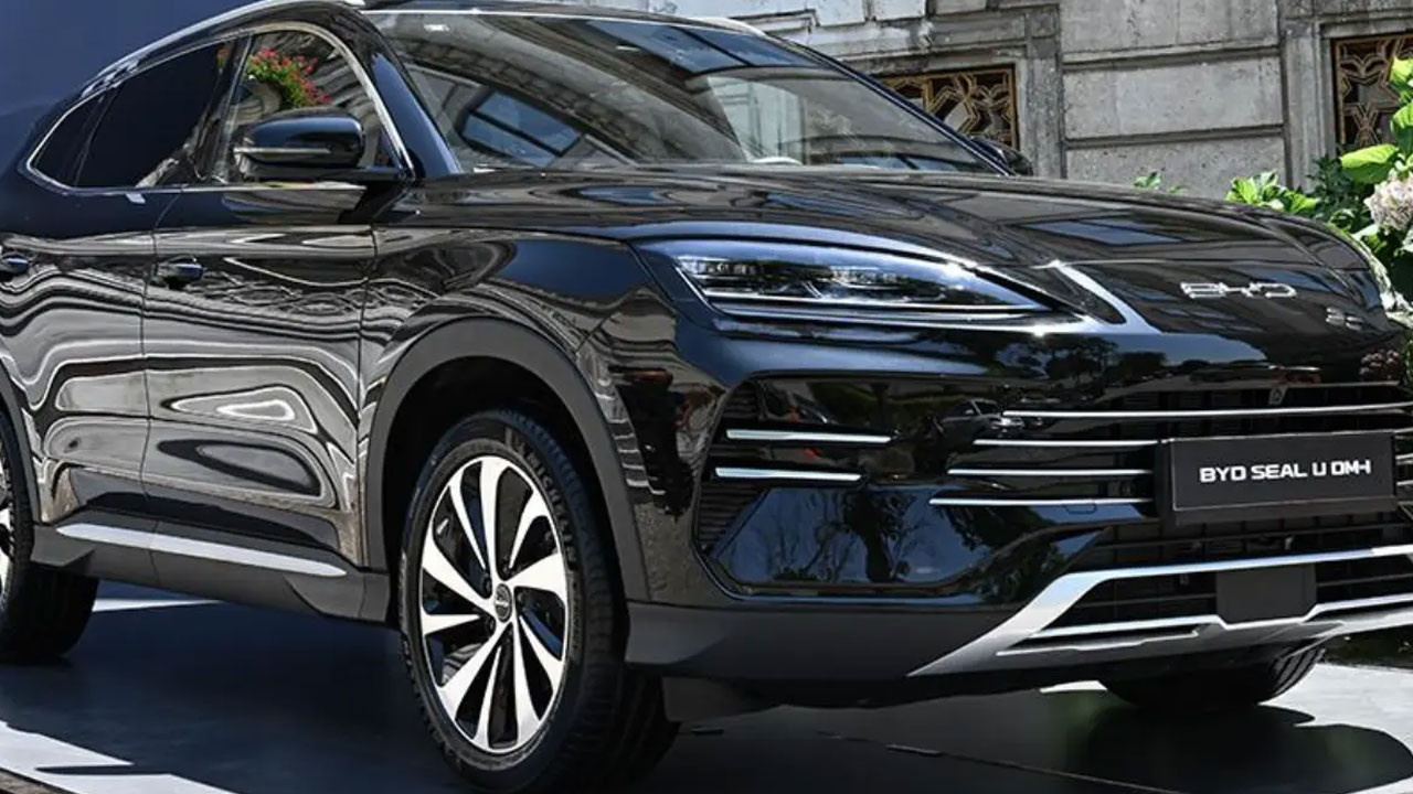 Çinli BYD büyümeye devam ediyor: Küresel satışlarda Ford'u ilk kez geçti