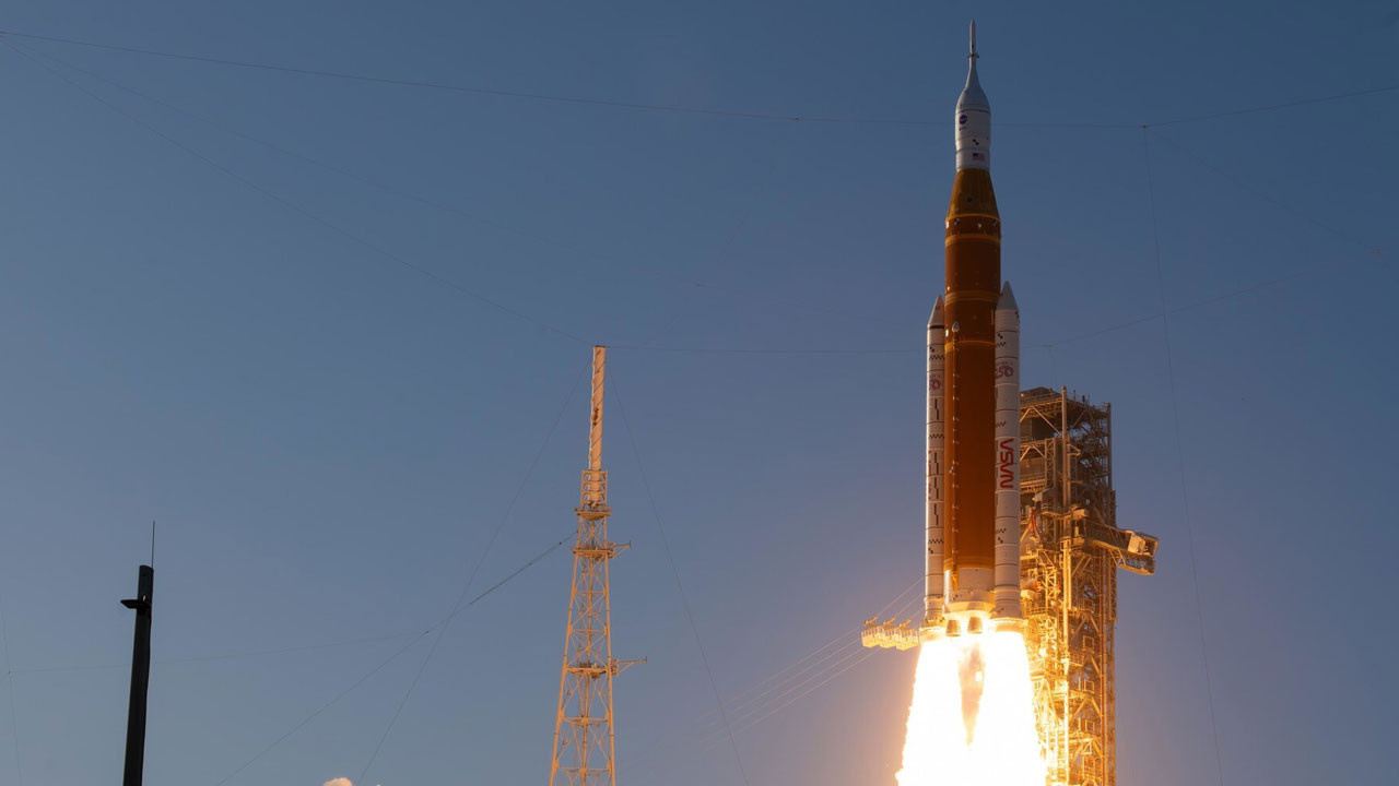 Artemis II Ay'a en yakın konumda: Tarihi anlar Netflix'te canlı yayınlanacak!