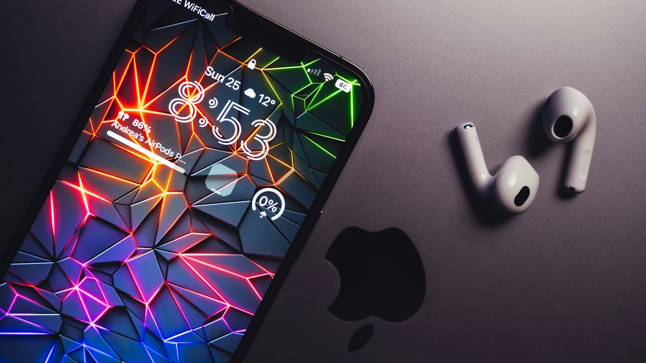 Apple'ın kameralı AirPods'u üretime yaklaşıyor, Siri'ye görsel zeka kazandıracak