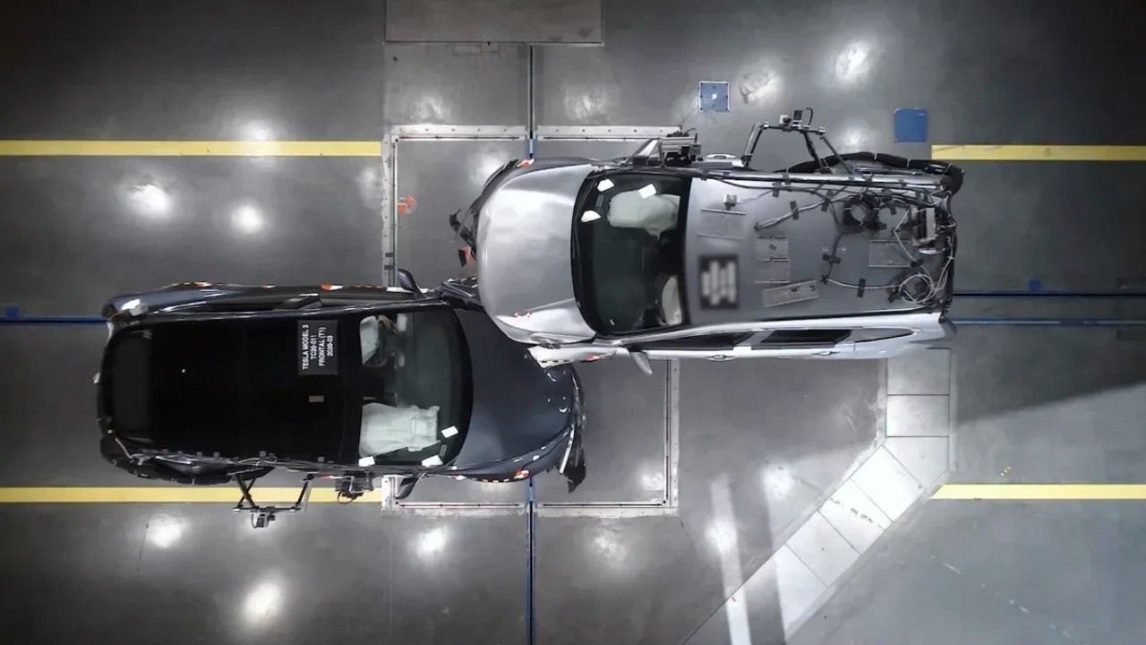 Tesla’dan hayat kurtarabilecek yeni güvenlik güncellemesi