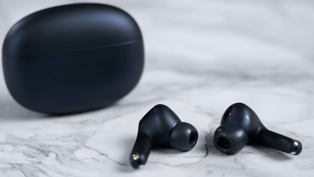 Xiaomi'nin İlk Clip-On Kulaklığı: 11mm Sürücü, IP57 ve 38 Saat Pil