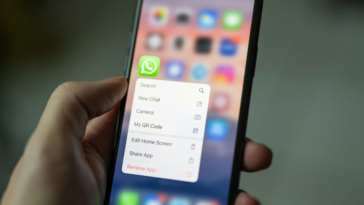 WhatsApp'a Kişiler Menüsü, Bir Kez Görünen Mesajlar ve Çıkış Yapma Özelliği Geliyor