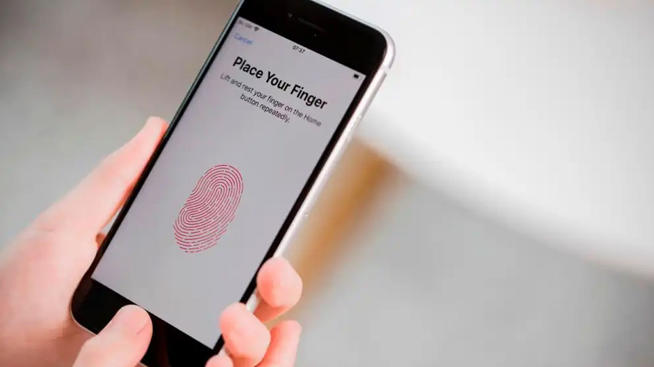 iPhone Ultra’da büyük sürpriz: Apple Touch ID’ye geri dönüyo