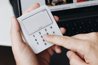 1Password ve Claude'dan güvenli şifre iş birliği