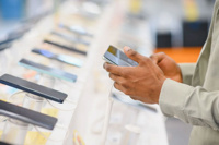 Akıllı telefon fiyatları artıyor, satışlar düşüyor!