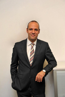 1355425470_akin-akalin.jpg