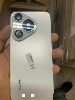 Huawei P70 tasarımıyla alışılmışın dışına çıkıyor, bu bir ilk - Resim : 1