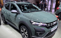 Dacia Sandero Tesla Model Y'yi geride bıraktı! Şaka değil, gerçek!