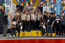 Mehmet Rıfat Evyap Mesleki ve Teknik Anadolu Lisesi Drone yarışmasında rakip tanımadı