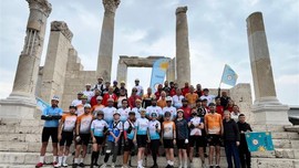 Bisiklet tutkunları, pedallarını TEGV’li çocuklara umut olmak için çevirdi