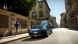 Sırf satılsın diye üzerine para veriyorlar, Fiat Doblo fiyatları dibi gördü