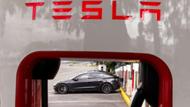 Tesla araçlarında yapay zeka için DeepSeek ve ByteDance ile iş birliği yapacak