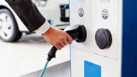 Elektrikli araç satışları yüzde 3 düşüşle 1,2 milyona geriledi