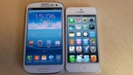 Samsung Galaxy S3 VS iPhone 5 Blender
