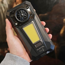 Bu telefonun kendi çakmağı var! Sıra dışı tasarım