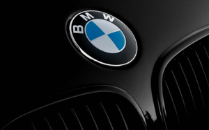 BMW'den yangın riski uyarısı: Evlerin yanına park etmeyin