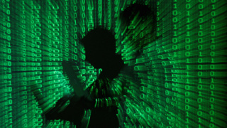 Despacito'yu silen YouTube hackerları yakalandı!