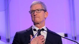 Tim Cook Steve Jobs'u da geçti!