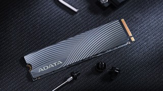 ADATA’dan İki Yeni M.2 SSD Modeli: FALCON ve SWORDFISH