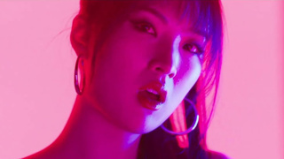 Huawei'nin kızı çektiği müzik klibi ile ortalığı salladı