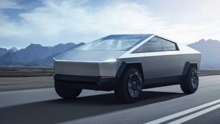 Elon Musk rezil oldu, Tesla'nın 716 km menzil vaadi apar topar silindi