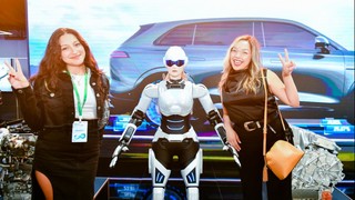 Chery’nin Yapay Zekâ Destekli Robotu AiMOGA Göreve Başladı!