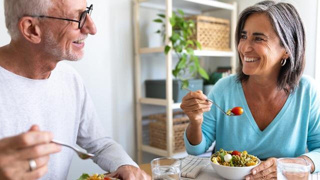 Bilim insanlarına göre yaşlılıkta bilişsel sorunları azaltabilecek şaşırtıcı besin