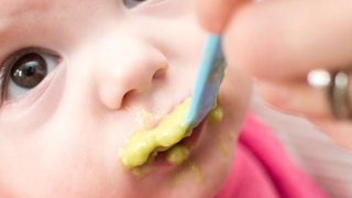 Uzmanlar ultra işlenmiş bebek mamaları hakkında uyardı