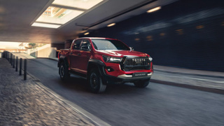 Toyota Hilux fiyatlarını öyle bir seviyeye çekti ki, asgari ücretli bile sıraya girecek