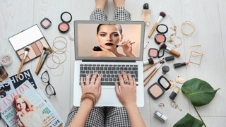 Psikiyatrist sosyal medyadaki güzellik influencer’ları hakkında uyardı