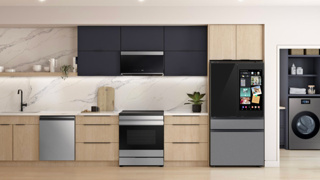 Samsung akıllı buzdolaplarına reklam getirdi: Kullanıcılar tepkili