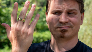 Samsung Galaxy Ring kullanıcısının parmağında sişti! Hastanede çıkartıldı