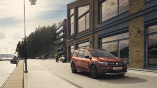 Dacia çıldırdı, sudan ucuza 7 kişilik SUV satıyorlar