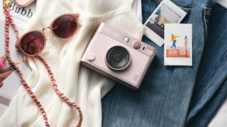 Anı Biriktirmenin En Zarif Hali: instax mini Evo™ Gentle Rose ile Tanışın