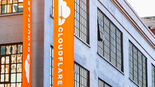 Cloudflare çöküşün sebebi belli oldu: Sorun dahili sistem hatası