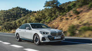 BMW iX3 ve BMW M5 Touring  Almanya’da “Altın Direksiyon” Ödülünü Kazandı