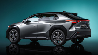 Yeni Toyota bZ4X gerçek kullanımda resmi menzilini ezdi geçti