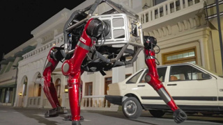 Unitree'nin dev meka robotu GD01 tanıtıldı