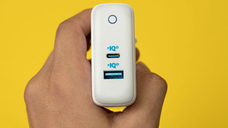 Xiaomi 100W GaN Adaptör ve OnePlus'ın Yeni Şarj Çözümleri Tanıtıldı