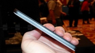 İsviçre çakısı gibi telefon: Saygus V2