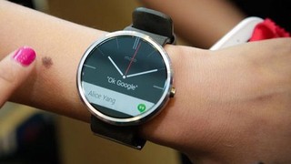 Motorola Moto 360 plastik malzemeden oluşabilir