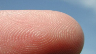 Hackerlar fotoğraflardan parmak izlerini çoğaltabildiklerini iddia ediyor