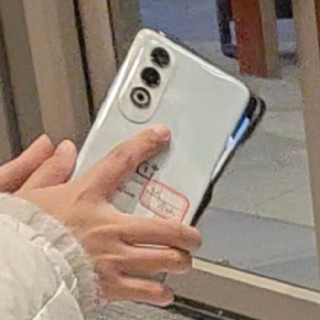 OnePlus'ın sır gibi sakladığı yeni tasarım çizgisi ortaya çıktı - Resim : 1