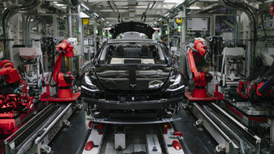 Tesla, kendisini sektör lideri yapacak şarj istasyonlarının kurulumuna başladı