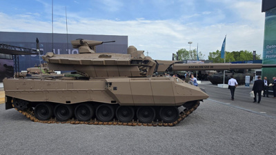 Avrupa'nın yeni tankı görücüye çıktı