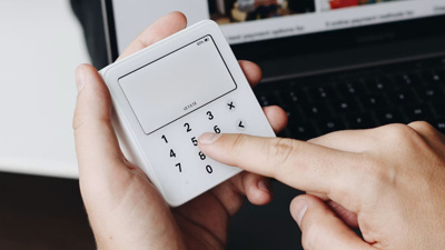 1Password ve Claude'dan güvenli şifre iş birliği