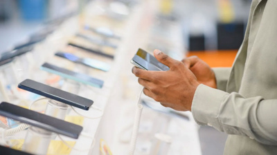 Akıllı telefon fiyatları artıyor, satışlar düşüyor!